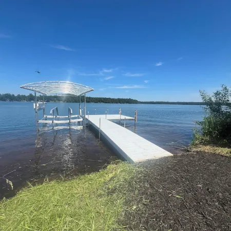 Cozy 2-bedroom cabin in the beautiful Northwoods on Lac Courte Orielles Lake!