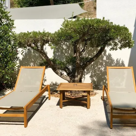 T3 garden heated pool parking close to port