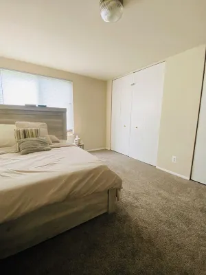 Charming 1-bedroom apartment in pleasant Hyattsville. Just steps to the Mall Hotels in Chillum