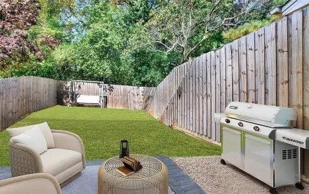 Prime Location!2-bedroom townhome in delightful Kennesaw minutes from KSU