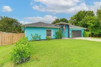 Family Getaway w/ Backyard Oasis in Vero Beach!