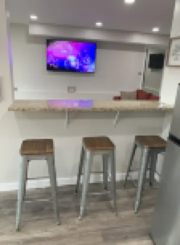 Chic 2-bedroom apartment with WiFi, AC in charming Bolivar