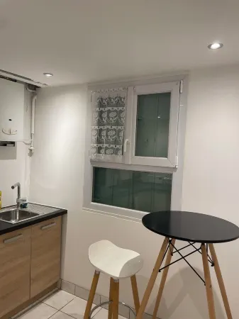 Entre mer et Montagne Отели рядом с достопримечательностью «National Navy Museum of Toulon»