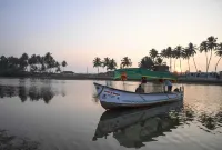 Reunion Ocean Tides- Room111 - Beach Cottages