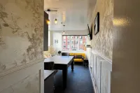 Central Sheffield 3-Bed Apt, Sleeps 7 with Parking