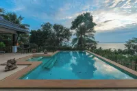 Sunrise 7BR Luxe Villa Sea View V151 Hotels in Por Bay