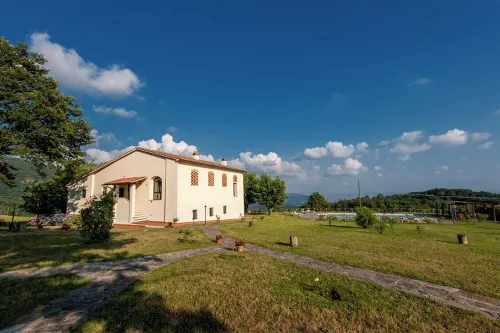 Holiday Apartment Tuscany, Ancient Farm, Nature, Swimming Pool, 7 Guests Hotels in Montemurlo