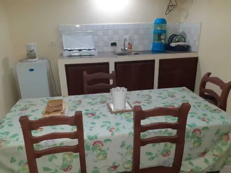 Equipped and ventilated studio in the heart of the city and nature