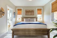 EASY BREEZY Cottage Seabrook WA! Dog friendly w/ Hot Tub Hotels in der Nähe von Lake Quinault