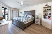 Newly Renovated Penthouse D42 with Beautiful Views of the Gulf!