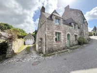 A setting of stone and history Hotels in Locronan
