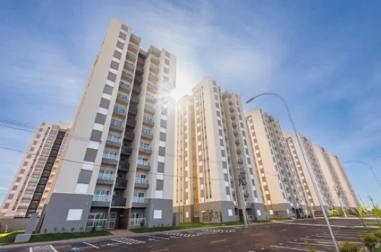 Apartment for up to 6 people in a condominium with a swimming pool