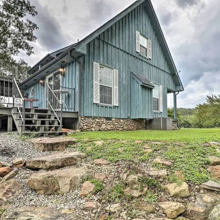 Rubys Landing Cottage w/ Deck & White River Views