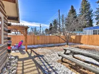Downtown Buena Vista Cabin w/ Patio & Grill! Ξενοδοχεία στην πόλη Buena Vista