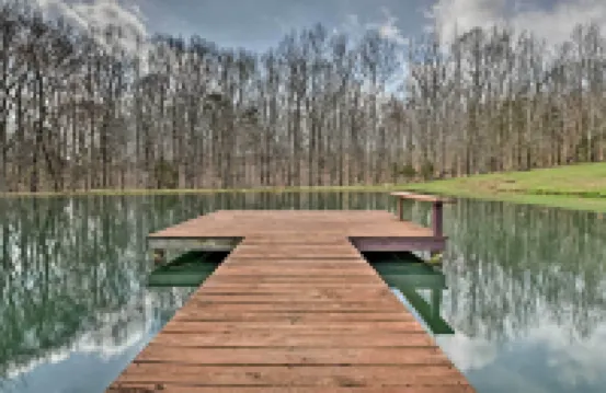 Remote Kentucky Cabin w/ Fire Pit & 2 Ponds