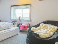 "Carlie" - 2.8km from the Sea