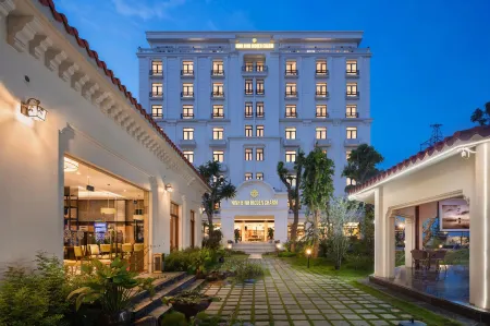 Ninh Binh Hidden Charm Hotel & Resort Отели в г. Ninh Thang