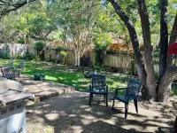 Cheerful, Sunny☀️ Baller House in Round Rock Hotels in Round Rock