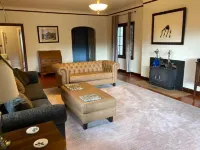 Lida's House, Walk to Everything