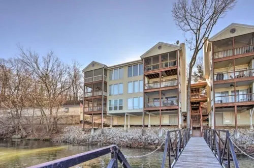 Lake Front Getaway - Lake of the Ozarks