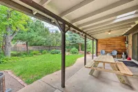 < 3 Mi to Pearl St: Home w/ Large Yard in Boulder - 3-نجوم