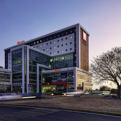 Ibis Cancun Centro Hotels near Chedraui Selecto