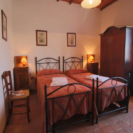 Spacious Tuscan Farmhouse