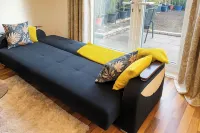 Modern 3-Bedroom Home with Free Parking for Family, Contractors and Tourists! Hotel a Lynsted with Kingsdown