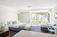 Bathurst Studio Apartments