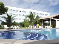 Delcas Hotel - piscine