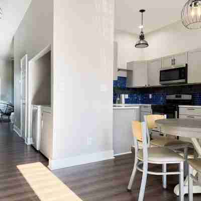 Washington B / Newly Renovated 1BR/1BA Apt Others
