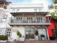 Hotel Santa Cecilia B&B Hotels near Custom's Square