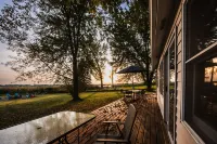 Sunset Bay - Experience Stunning Sunsets on Coon Lake - Charming 2 Bedroom House