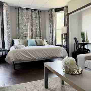 Chandler E / Downtown EVV Studio Apt Rooms