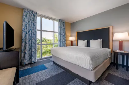 Cambria Hotel Ft Lauderdale, Airport South & Cruise Port