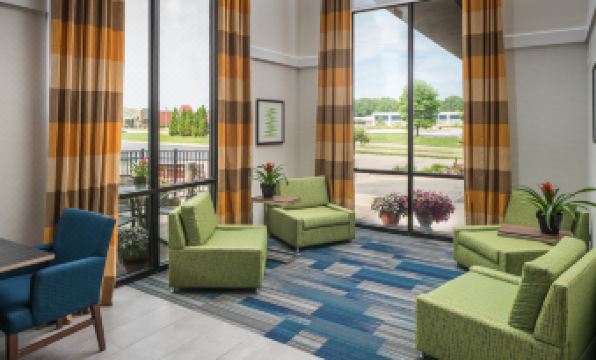 Holiday Inn Express & Suites SPRINGFIELD by IHG
