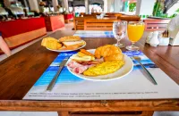 First Bungalow Beach Resort - Bữa sáng