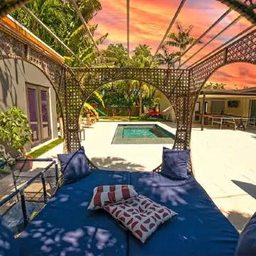 Pool Retreat • BBQ / Near Marina & Florida Keys