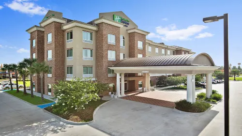 Holiday Inn Express & Suites GONZALES by IHG