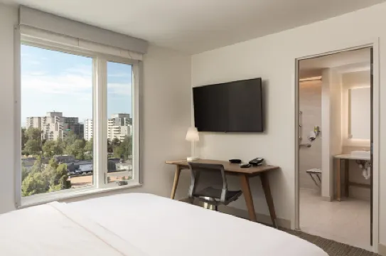 Element Denver Downtown East