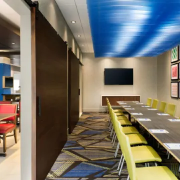 Holiday Inn Express & Suites RED WING by IHG