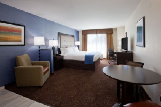 Holiday Inn Express & Suites FORT DODGE by IHG