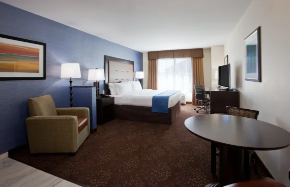 道奇堡洲際智選假日套房酒店