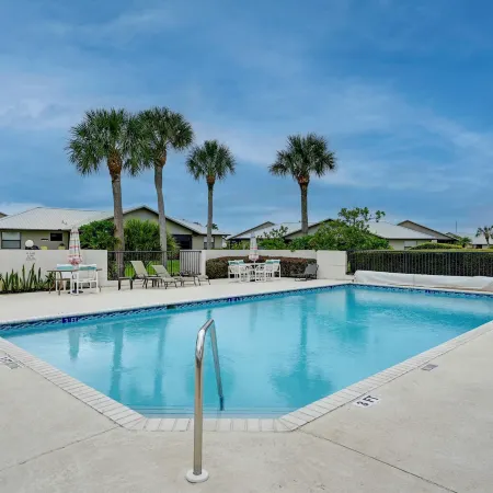 1 Mi to Golf: Sebring Condo w/ Pool Access!