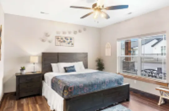 테이블 록의 브랜슨 코브에 있는 더 록, 5 베드룸!