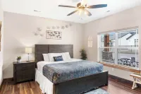 The Rock at Branson Cove 5 BDR on Table Rock!