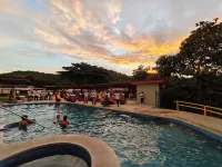 Nacazcol Hotel y Villas - piscina
