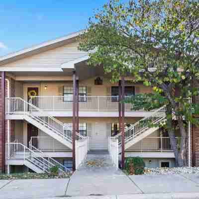Great Escape II - Resort Style 2 Bdr Condo on Golf Course w/ Pool! Hotel Exterior