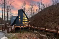 Night Owl 3 Bedroom Cabin by RedAwning - Chalets