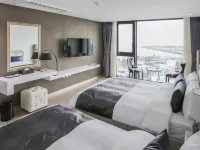 Eins Hotel Hotels near Daejeong